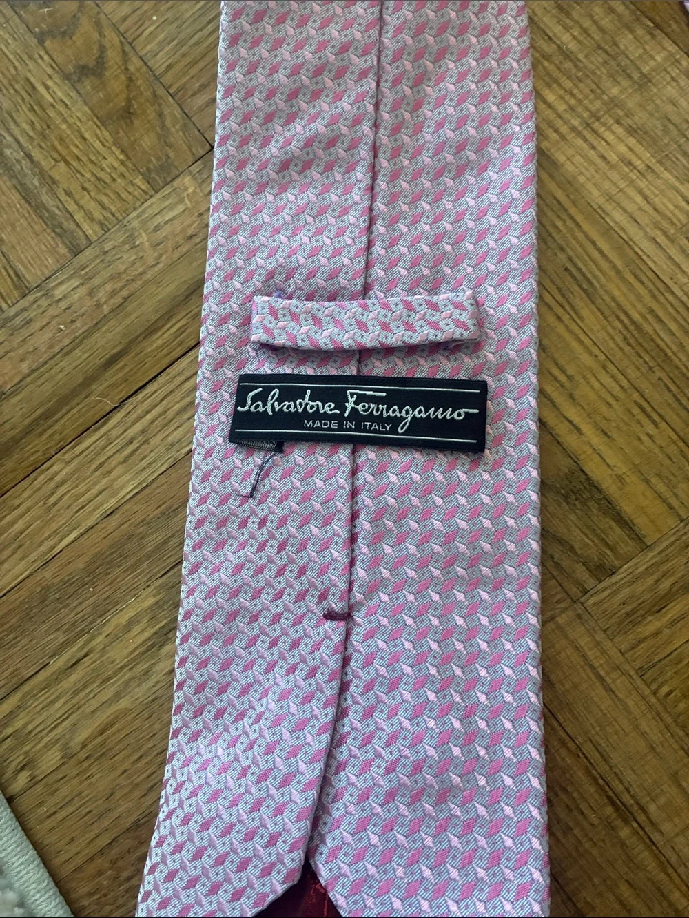 Salvatore Ferragamo Men's Pink Patterned Tie